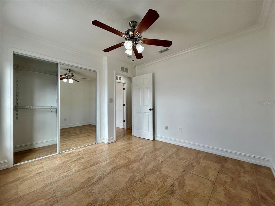 For Rent: $2,350 (2 beds, 1 baths, 1080 Square Feet)