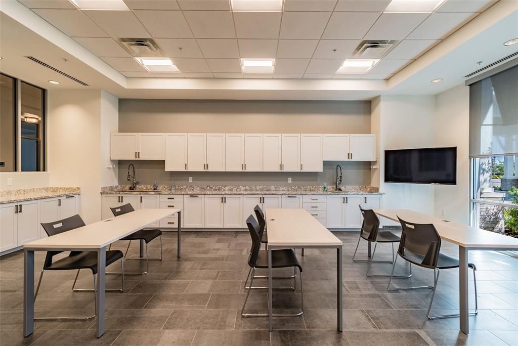 En Venta: $399,900 (2 camas, 2 baños, 1480 Pies cuadrados)