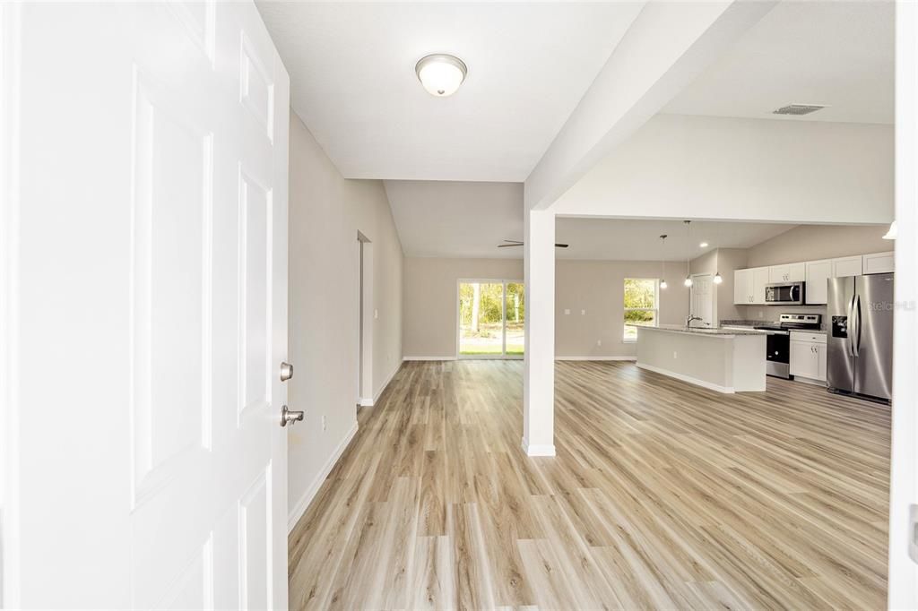 待售: $269,900 (3 贝兹, 2 浴室, 1671 平方英尺)