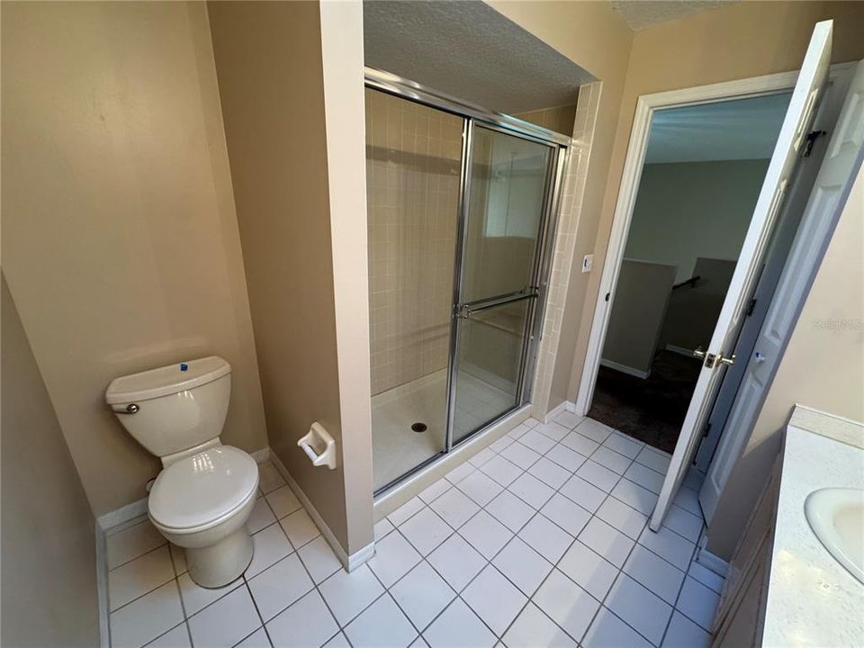 For Sale: $449,900 (4 beds, 3 baths, 2414 Square Feet)