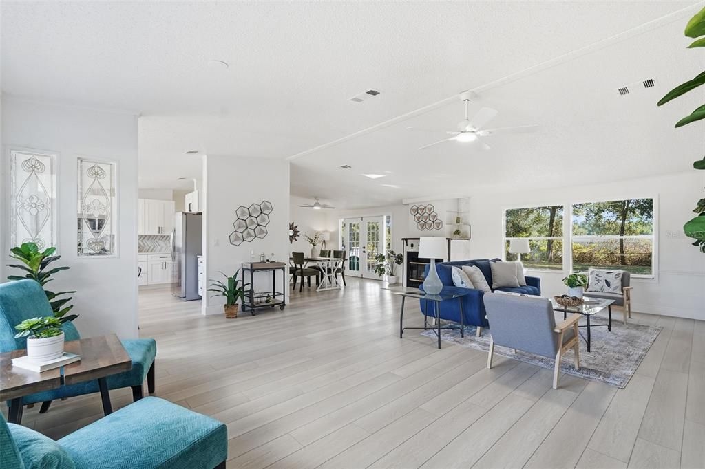 Active With Contract: $279,000 (3 beds, 2 baths, 1792 Square Feet)