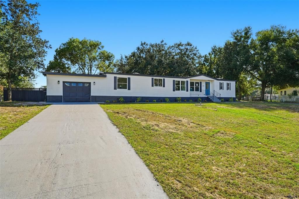 Active With Contract: $279,000 (3 beds, 2 baths, 1792 Square Feet)