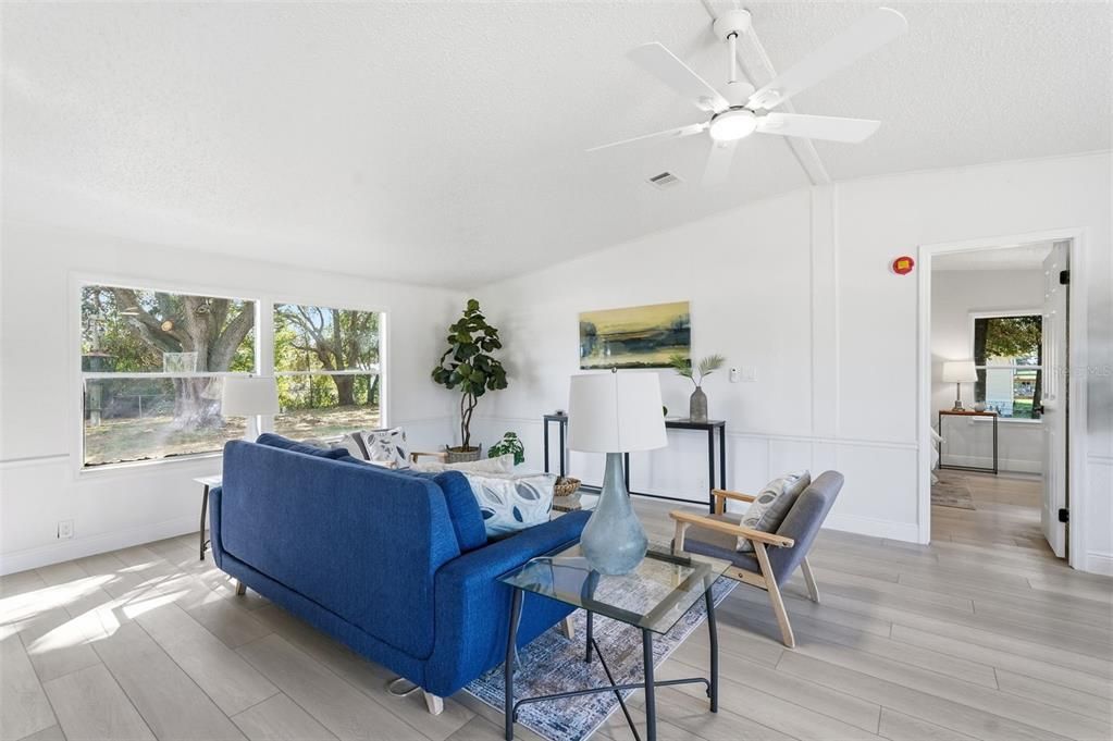 Active With Contract: $279,000 (3 beds, 2 baths, 1792 Square Feet)