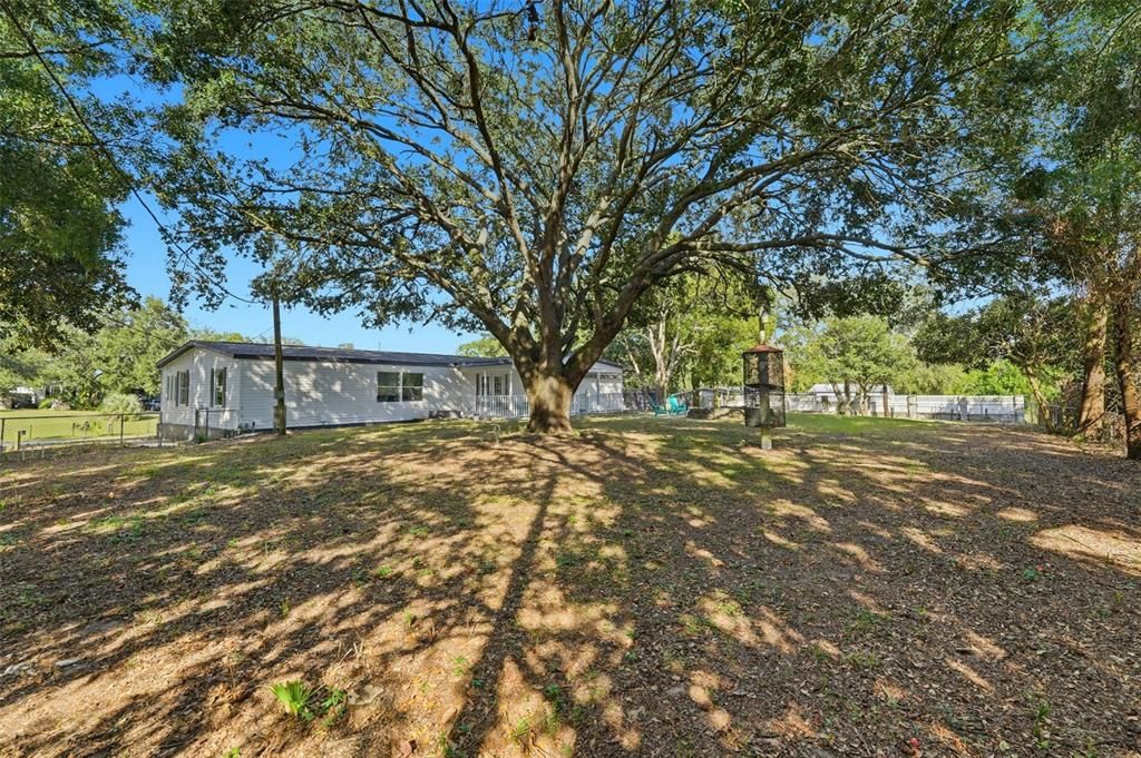 Active With Contract: $279,000 (3 beds, 2 baths, 1792 Square Feet)