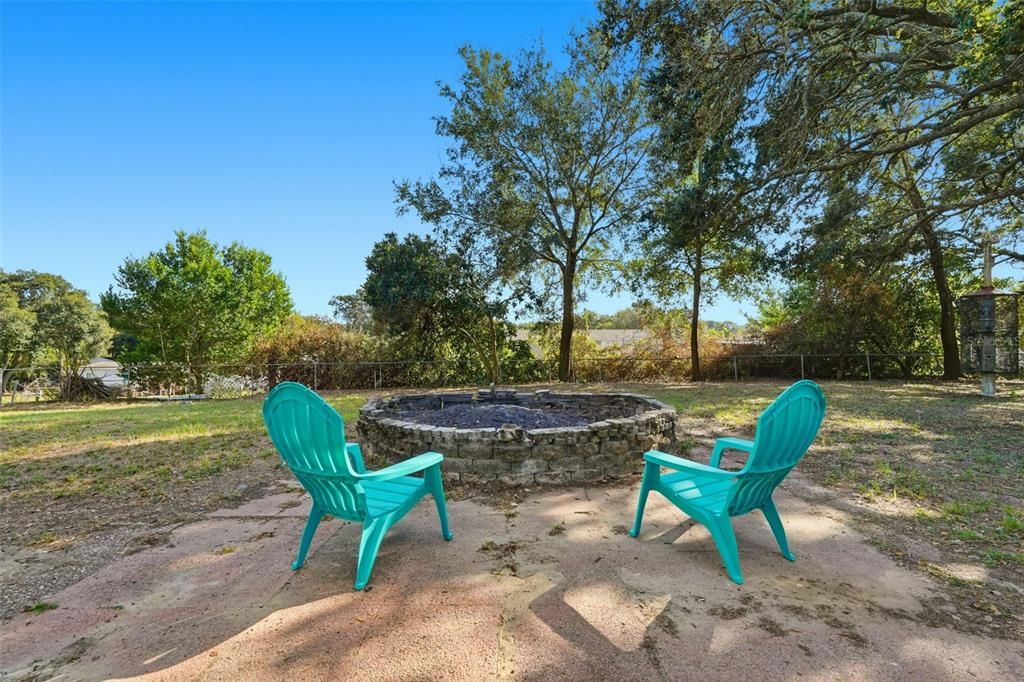 Active With Contract: $279,000 (3 beds, 2 baths, 1792 Square Feet)