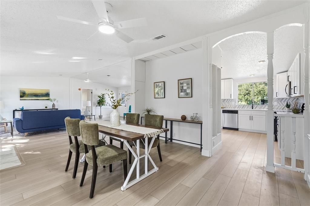 Active With Contract: $279,000 (3 beds, 2 baths, 1792 Square Feet)