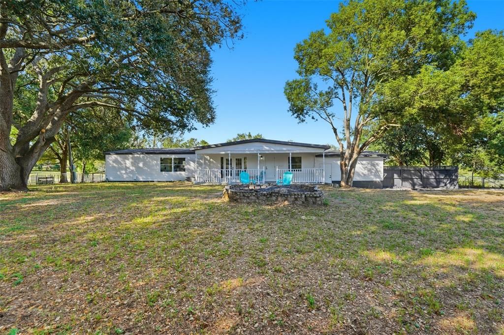 Active With Contract: $279,000 (3 beds, 2 baths, 1792 Square Feet)