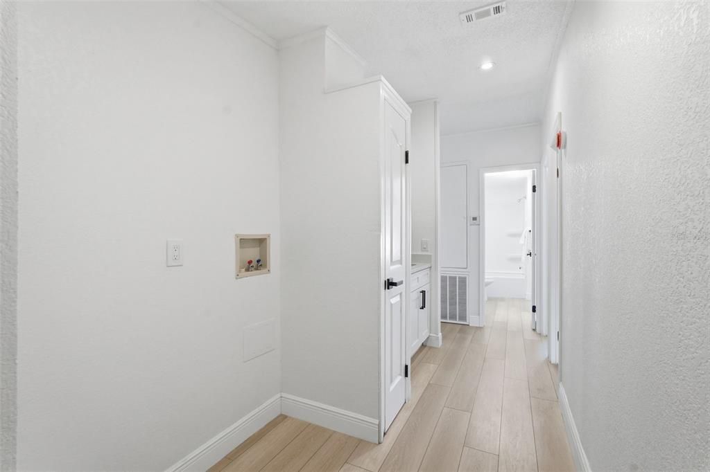 Active With Contract: $279,000 (3 beds, 2 baths, 1792 Square Feet)