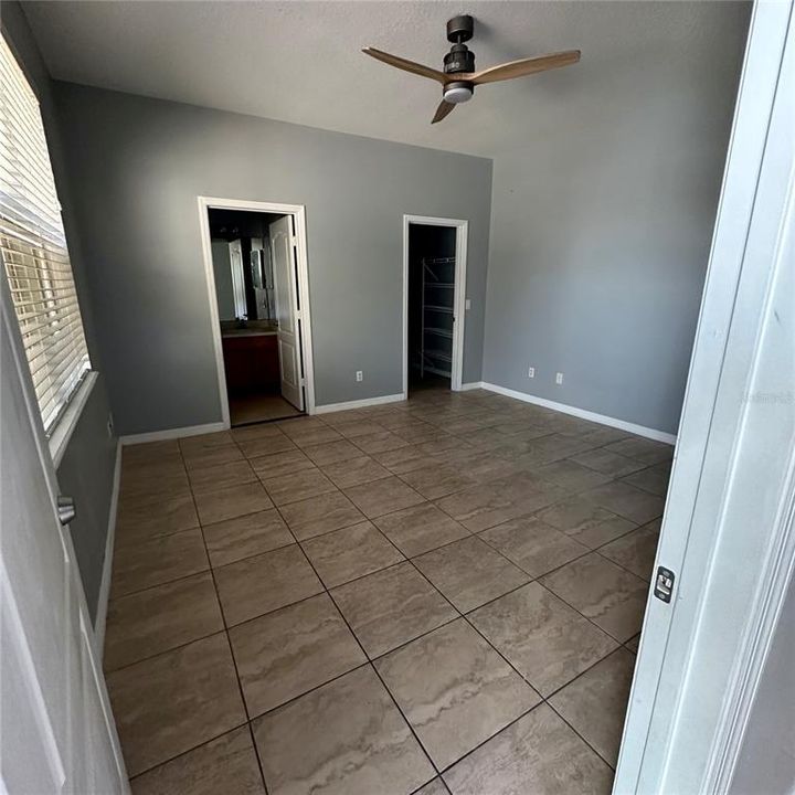 For Sale: $294,900 (4 beds, 2 baths, 1926 Square Feet)