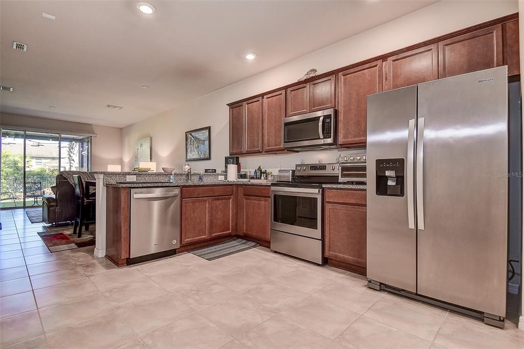 For Sale: $274,900 (2 beds, 2 baths, 1480 Square Feet)