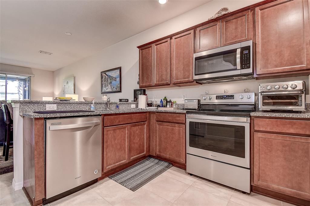 For Sale: $274,900 (2 beds, 2 baths, 1480 Square Feet)