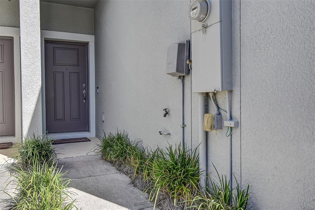 For Sale: $274,900 (2 beds, 2 baths, 1480 Square Feet)