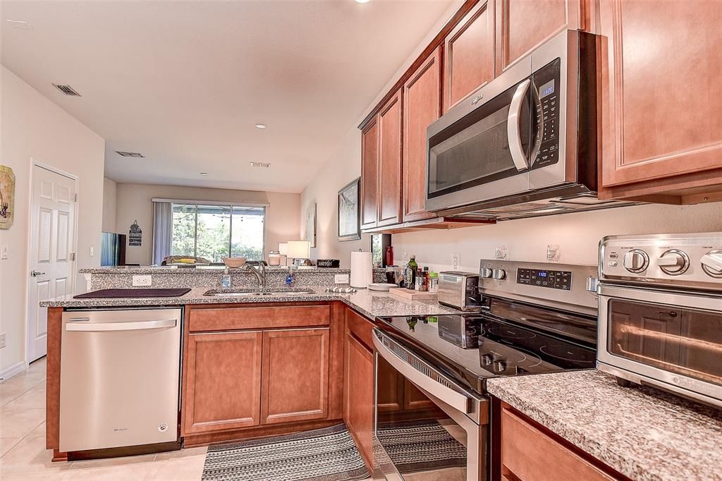 For Sale: $274,900 (2 beds, 2 baths, 1480 Square Feet)