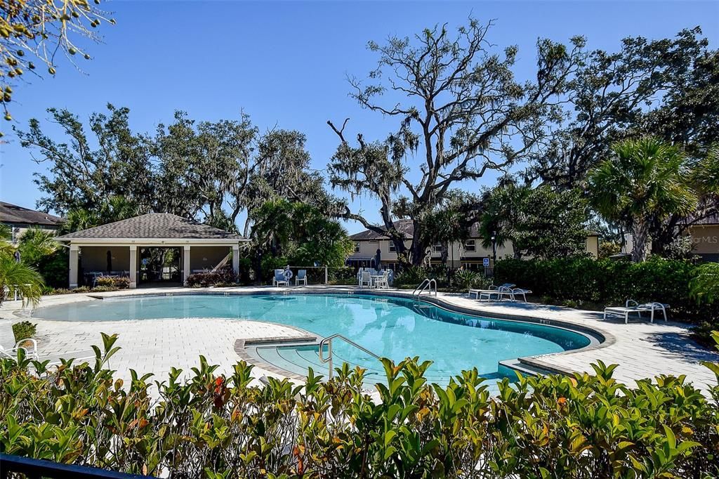 For Sale: $274,900 (2 beds, 2 baths, 1480 Square Feet)