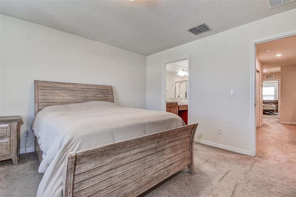 For Sale: $274,900 (2 beds, 2 baths, 1480 Square Feet)