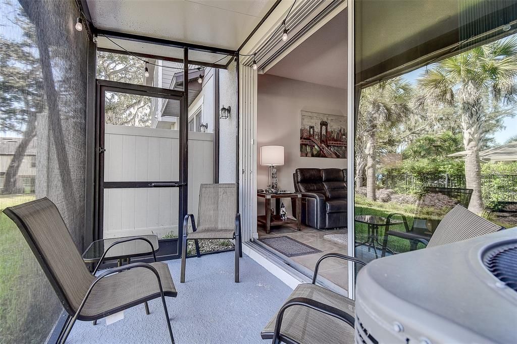 For Sale: $274,900 (2 beds, 2 baths, 1480 Square Feet)