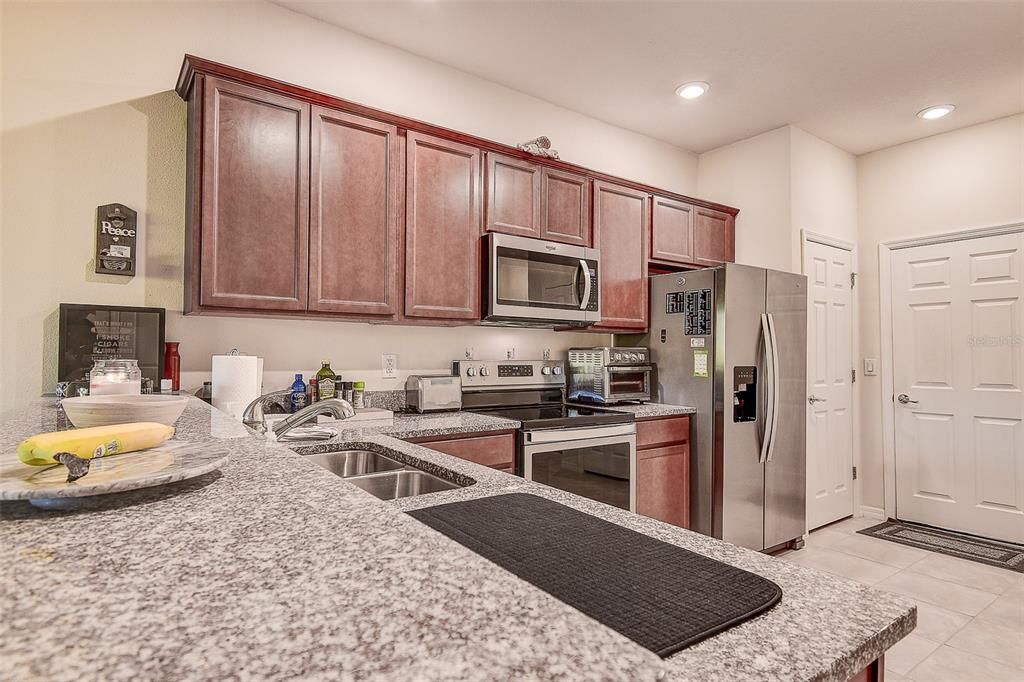 For Sale: $274,900 (2 beds, 2 baths, 1480 Square Feet)