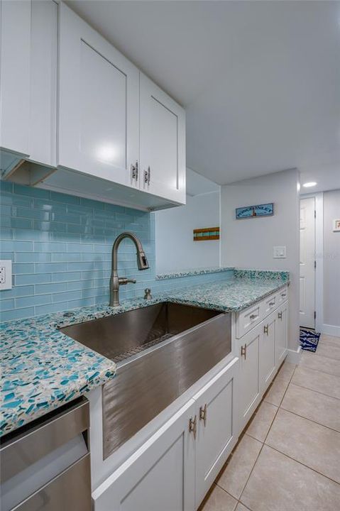 На продажу: $495,000 (2 спален, 2 ванн, 1200 Квадратных фут)