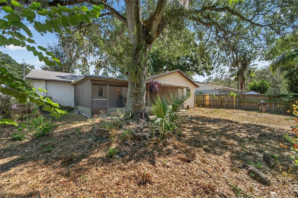 出租: $2,195 (4 贝兹, 2 浴室, 1571 平方英尺)