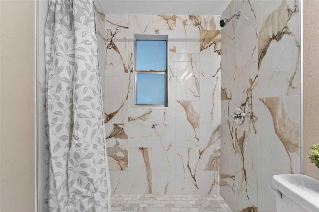 出租: $2,195 (4 贝兹, 2 浴室, 1571 平方英尺)