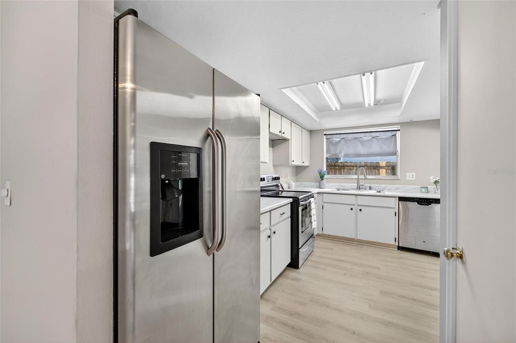 出租: $2,195 (4 贝兹, 2 浴室, 1571 平方英尺)