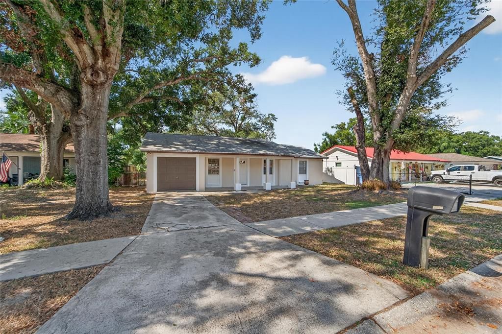 出租: $2,195 (4 贝兹, 2 浴室, 1571 平方英尺)