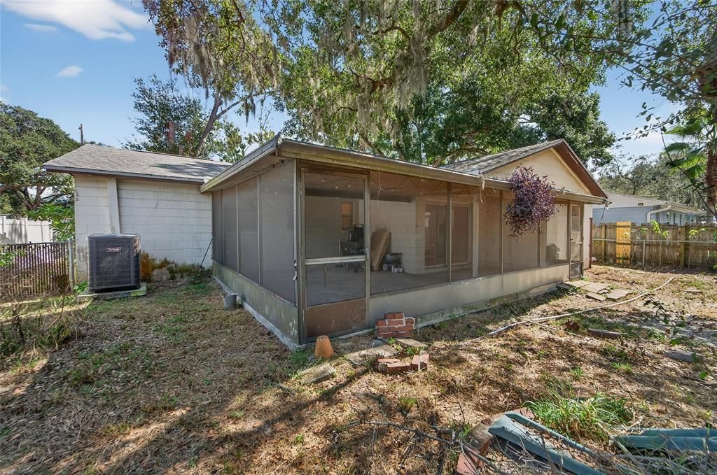 出租: $2,195 (4 贝兹, 2 浴室, 1571 平方英尺)