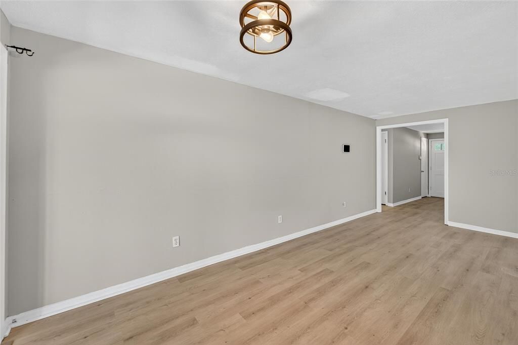 出租: $2,195 (4 贝兹, 2 浴室, 1571 平方英尺)