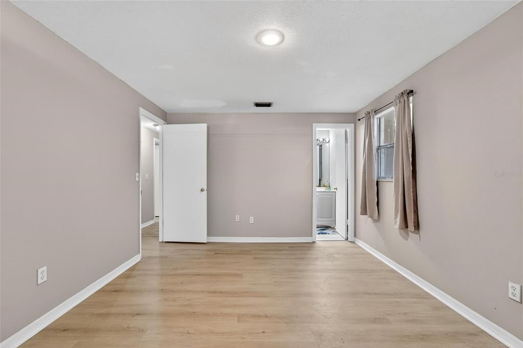 出租: $2,195 (4 贝兹, 2 浴室, 1571 平方英尺)