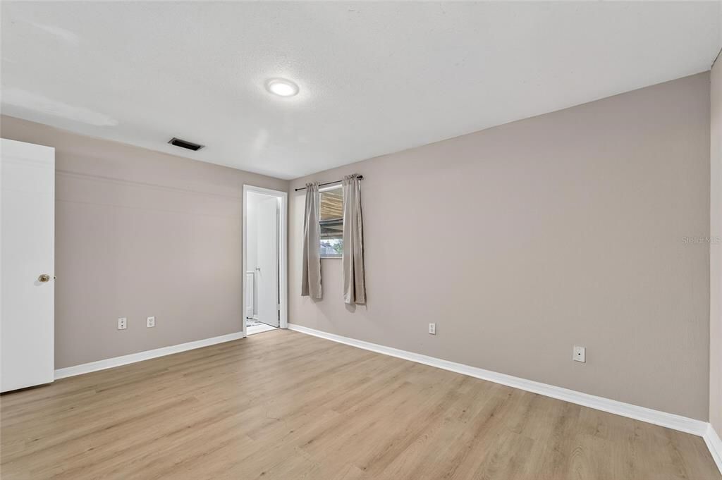 出租: $2,195 (4 贝兹, 2 浴室, 1571 平方英尺)