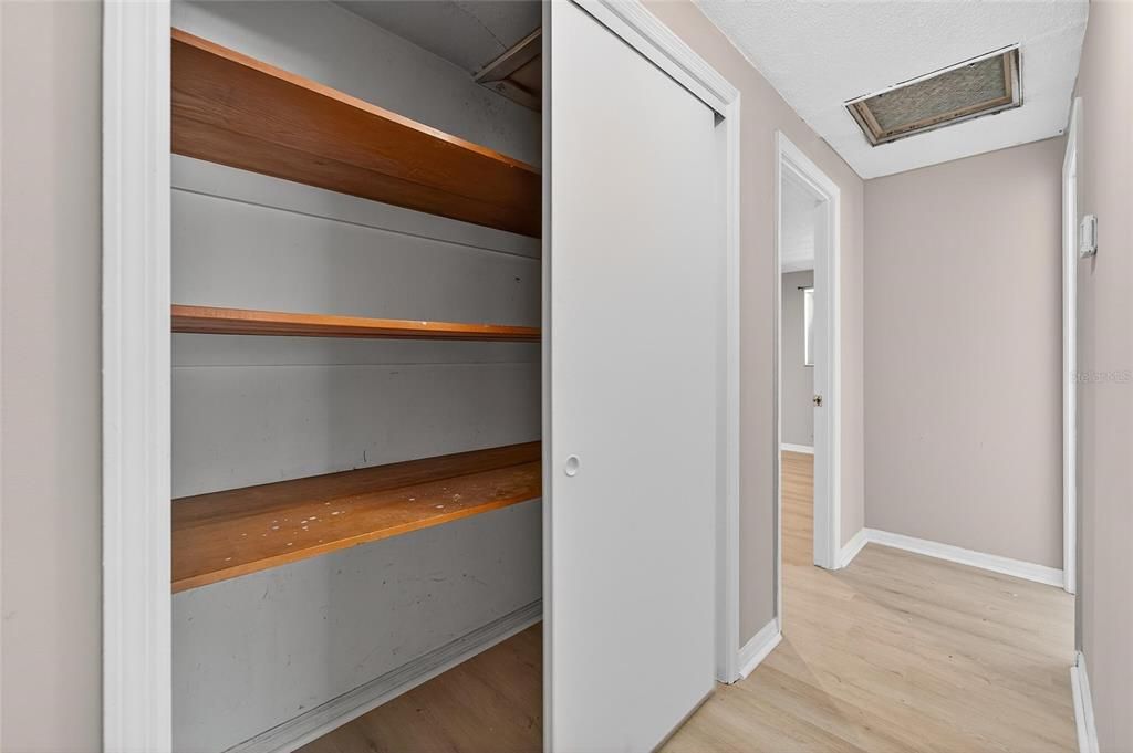 出租: $2,195 (4 贝兹, 2 浴室, 1571 平方英尺)