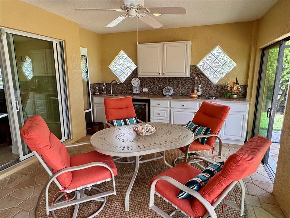 Active With Contract: $739,900 (3 beds, 2 baths, 1926 Square Feet)