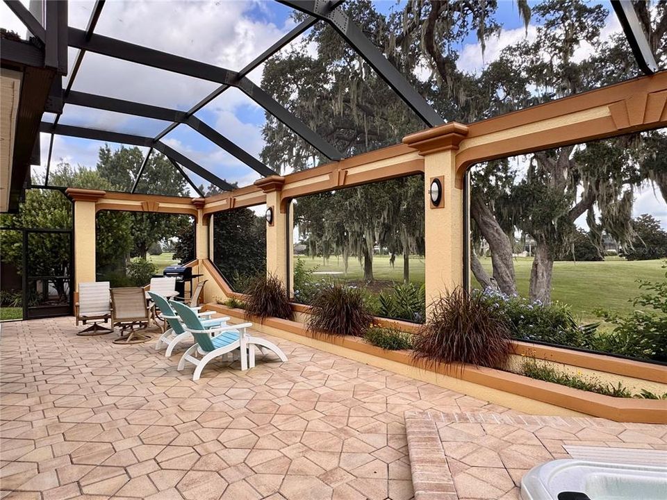 Active With Contract: $739,900 (3 beds, 2 baths, 1926 Square Feet)