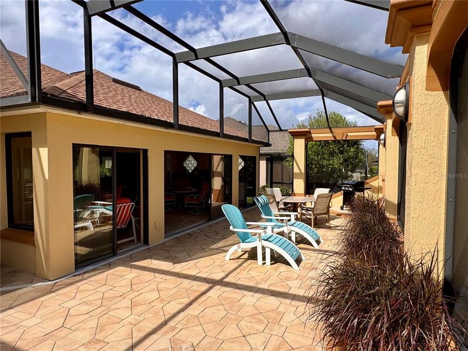 Active With Contract: $739,900 (3 beds, 2 baths, 1926 Square Feet)