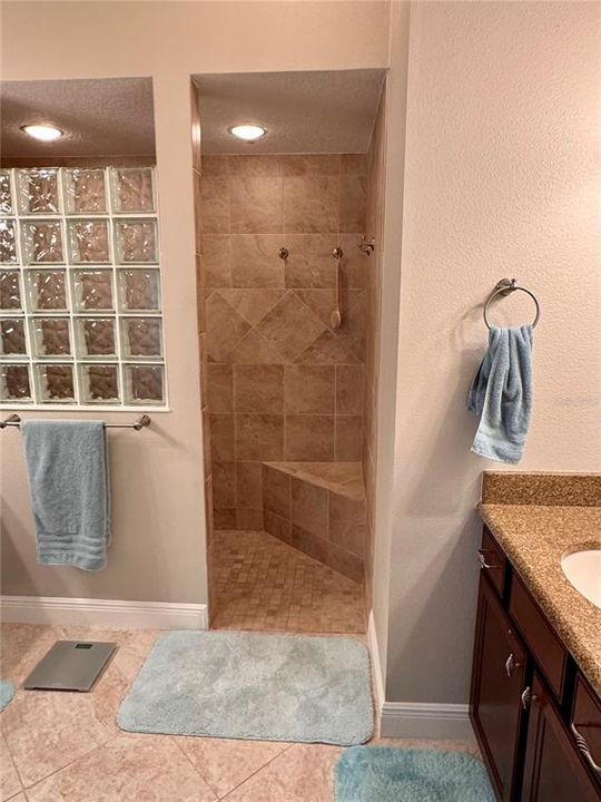 Active With Contract: $739,900 (3 beds, 2 baths, 1926 Square Feet)