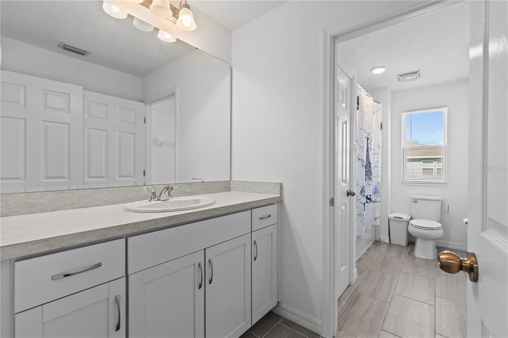 合同活跃: $289,000 (3 贝兹, 2 浴室, 1918 平方英尺)