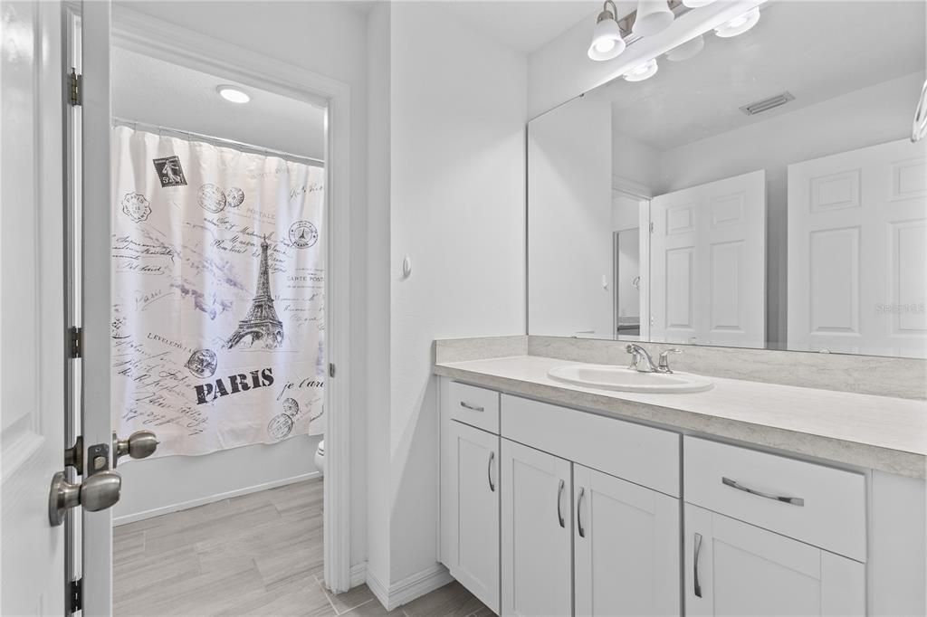 合同活跃: $289,000 (3 贝兹, 2 浴室, 1918 平方英尺)