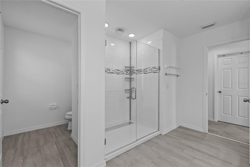 合同活跃: $289,000 (3 贝兹, 2 浴室, 1918 平方英尺)