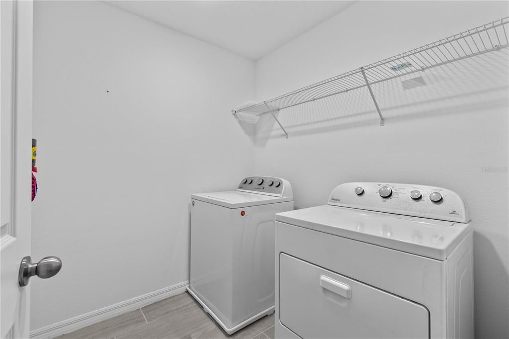 合同活跃: $289,000 (3 贝兹, 2 浴室, 1918 平方英尺)