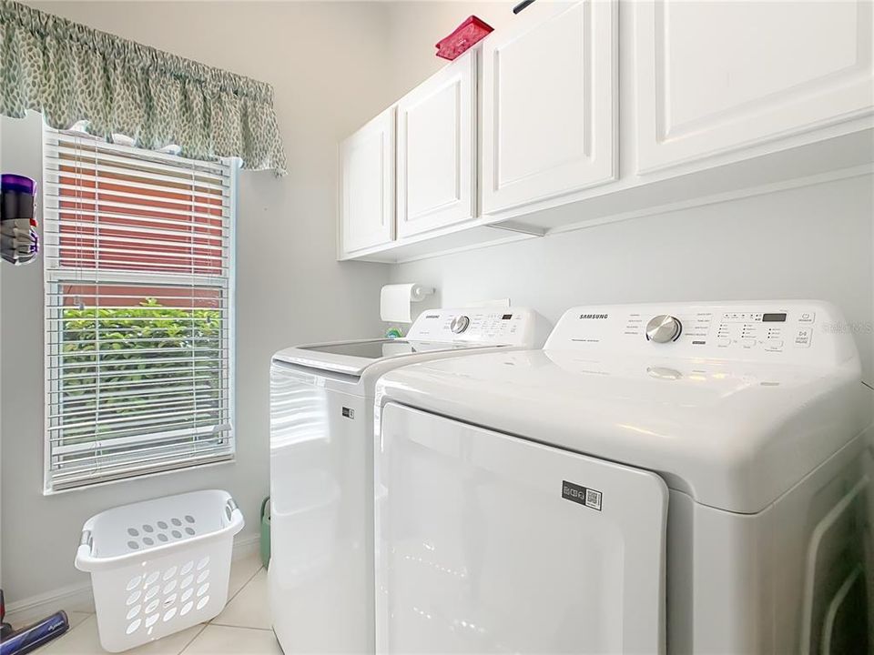 待售: $324,785 (3 贝兹, 2 浴室, 1813 平方英尺)