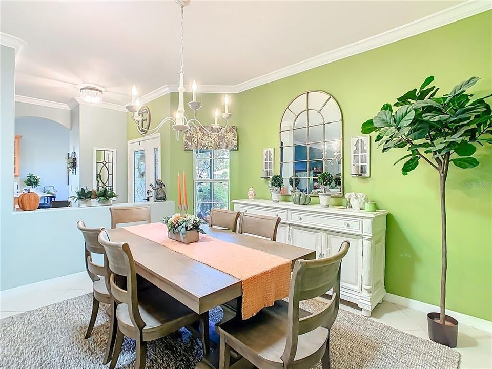 待售: $324,785 (3 贝兹, 2 浴室, 1813 平方英尺)