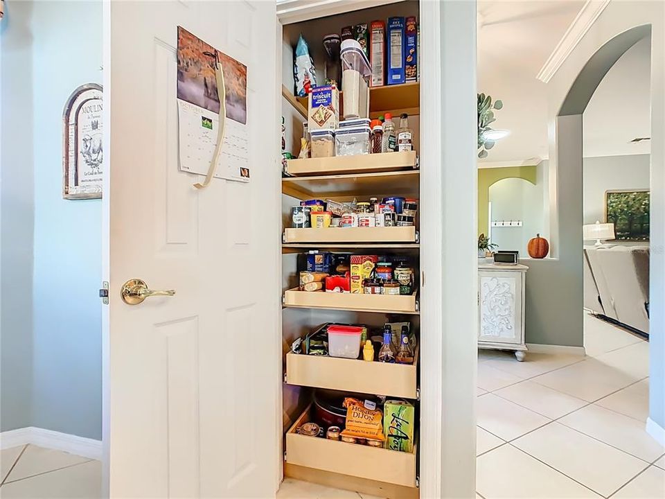 待售: $324,785 (3 贝兹, 2 浴室, 1813 平方英尺)