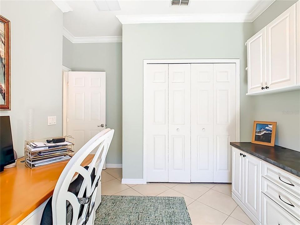 待售: $324,785 (3 贝兹, 2 浴室, 1813 平方英尺)