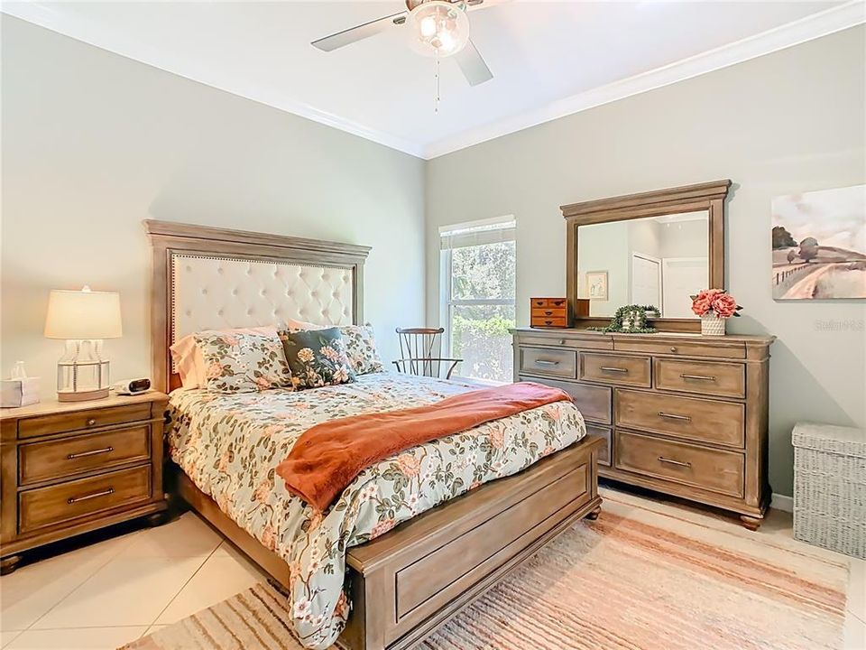 待售: $324,785 (3 贝兹, 2 浴室, 1813 平方英尺)