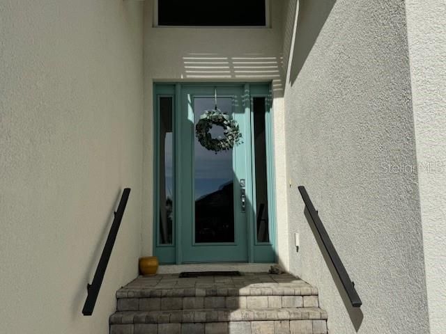 For Sale: $825,000 (2 beds, 2 baths, 1974 Square Feet)