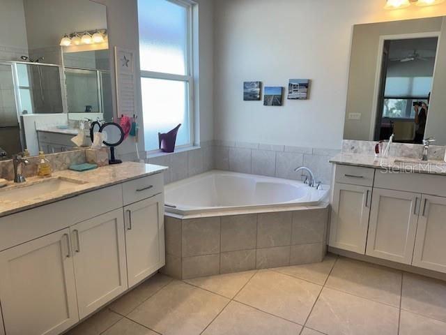 For Sale: $825,000 (2 beds, 2 baths, 1974 Square Feet)