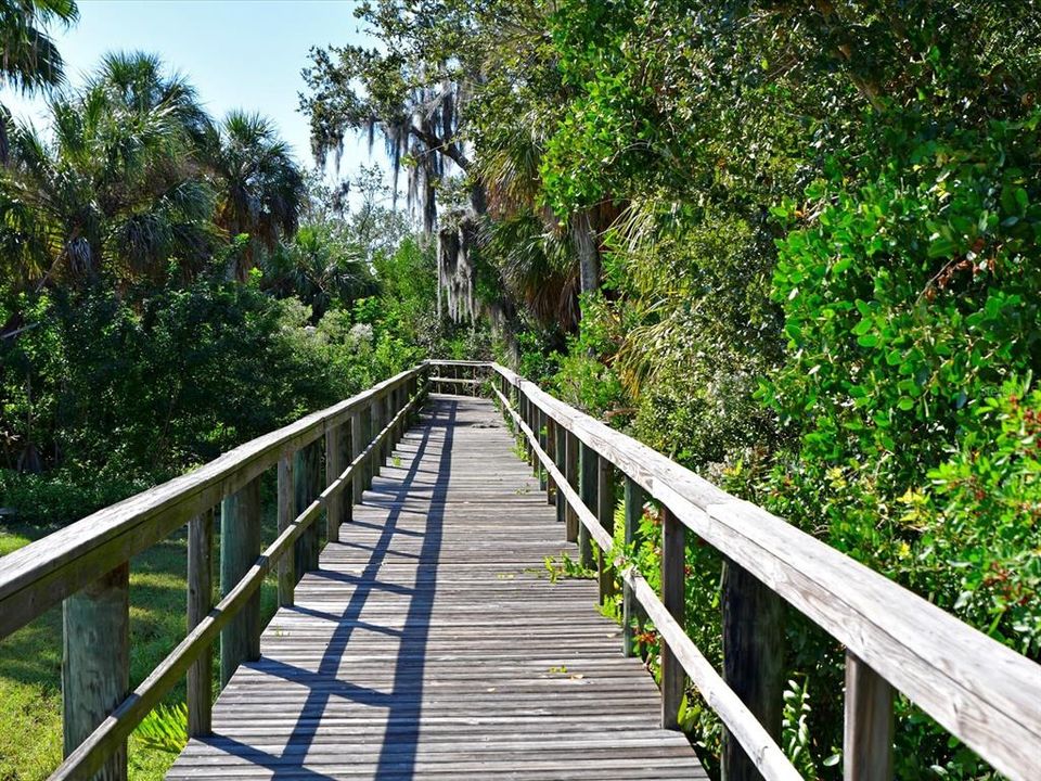 For Sale: $825,000 (2 beds, 2 baths, 1974 Square Feet)