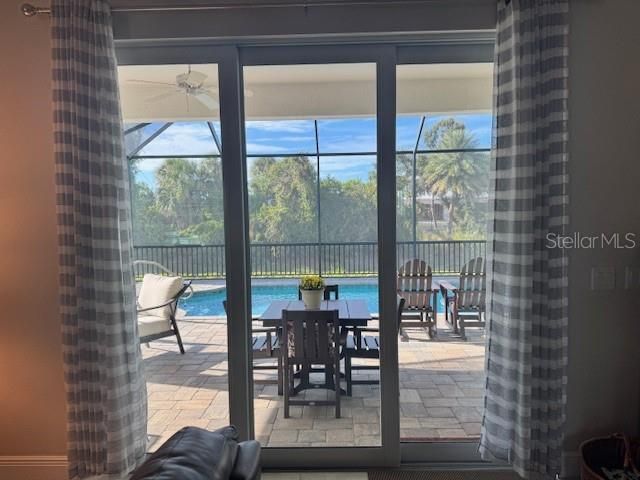 For Sale: $825,000 (2 beds, 2 baths, 1974 Square Feet)