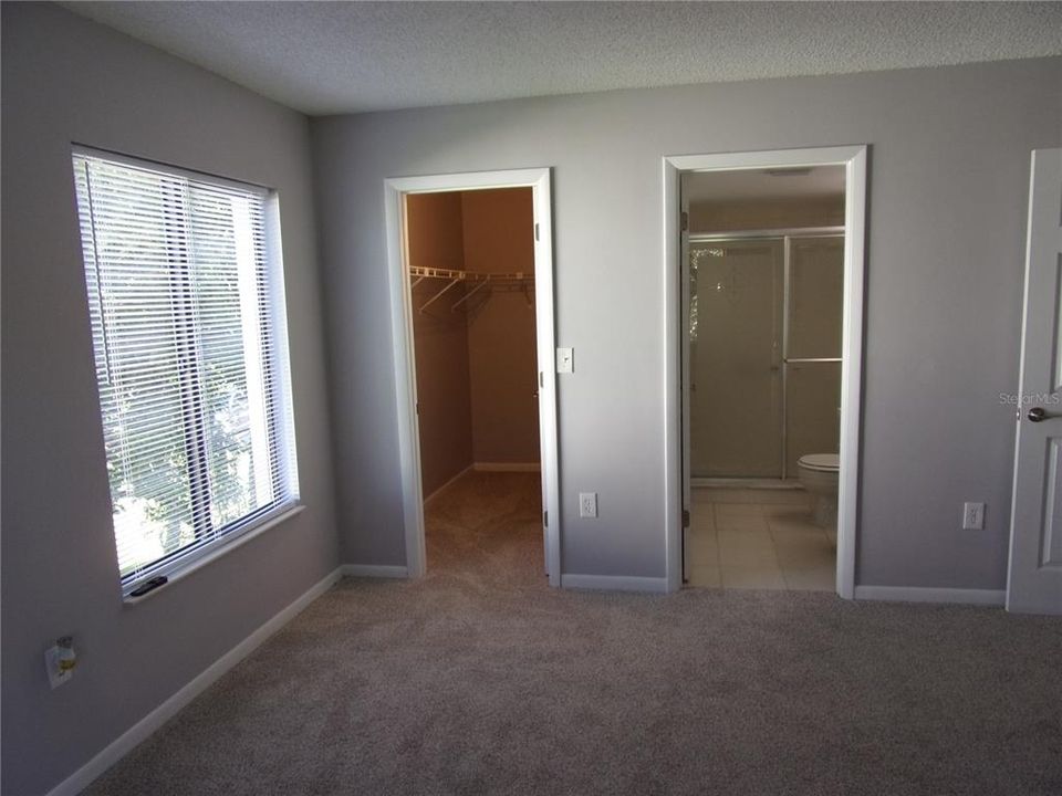 For Sale: $213,995 (2 beds, 2 baths, 1038 Square Feet)