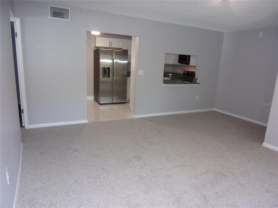 For Sale: $213,995 (2 beds, 2 baths, 1038 Square Feet)